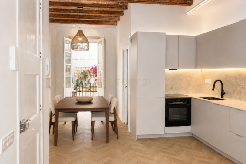 2 bedrooms apartment for sale in Barcelona, Catalonia, Spain № 9002