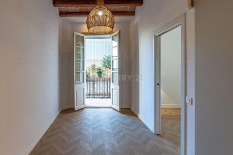 2 bedrooms apartment for sale in Barcelona, Catalonia, Spain № 9002 - photo 6