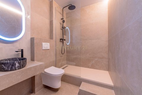 2 bedrooms apartment for sale in Barcelona, Catalonia, Spain № 9002 - photo 19