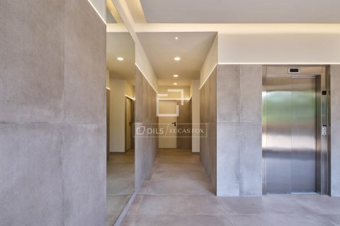 2 bedrooms apartment for sale in Barcelona, Catalonia, Spain № 8863 - photo 19