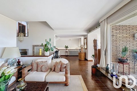 Купить дом в Кабрильс, Испания с 4 спальни, 350м², № 7555 - фото 14