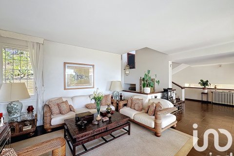 Купить дом в Кабрильс, Испания с 4 спальни, 350м², № 7555 - фото 12