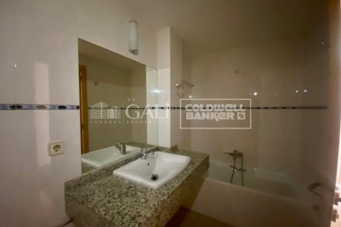 1 bedroom apartment for rent in Principado De Andorra (Ninguna Poblacion Tiene C.P.), Lleida, Catalonia, Spain № 7697 - photo 6