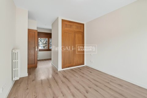 Сasa de 3 dormitorios en alquiler en Principado De Andorra (Ninguna Poblacion Tiene C.P.), Lérida, Cataluña, Spain № 7694 - foto 14