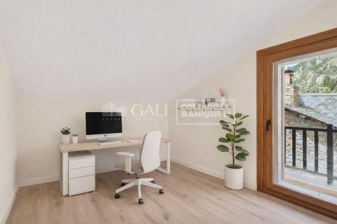 Сasa de 3 dormitorios en alquiler en Principado De Andorra (Ninguna Poblacion Tiene C.P.), Lérida, Cataluña, Spain № 7694 - foto 16