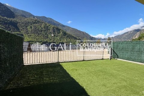 Сasa de 3 dormitorios en alquiler en Principado De Andorra (Ninguna Poblacion Tiene C.P.), Lérida, Cataluña, Spain № 7694 - foto 8