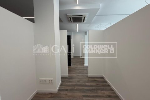 112 sq.m. office for rent in Principado De Andorra (Ninguna Poblacion Tiene C.P.), Lleida, Catalonia, Spain № 7692 - photo 5