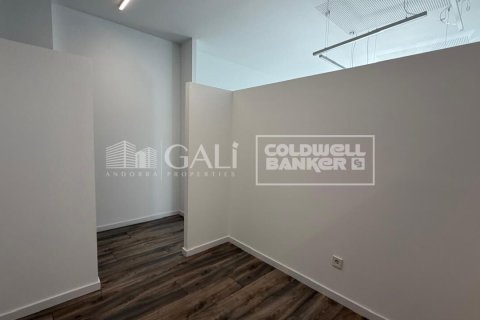112 sq.m. office for rent in Principado De Andorra (Ninguna Poblacion Tiene C.P.), Lleida, Catalonia, Spain № 7692 - photo 3