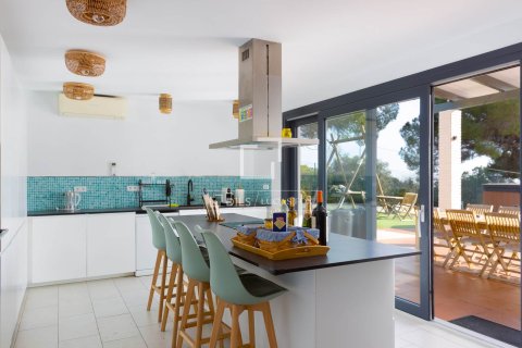 Купить виллу в Аренис де Мунт, Испания с 7 спален, 346м², № 4057 - фото 6