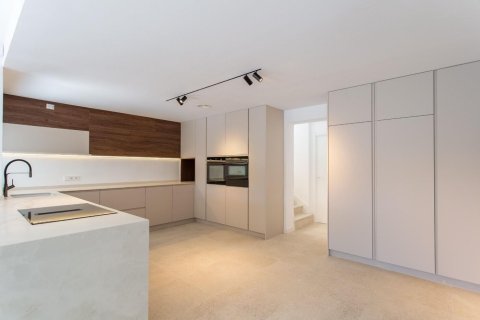 4 bedrooms house for sale in Arenys de Mar, Barcelona, Catalonia, Spain № 1341 - photo 14