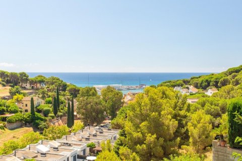 4 bedrooms house for sale in Arenys de Mar, Barcelona, Catalonia, Spain № 1341 - photo 2