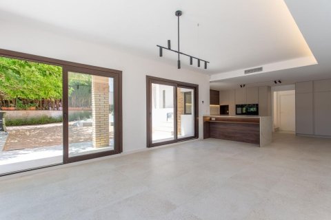 4 bedrooms house for sale in Arenys de Mar, Barcelona, Catalonia, Spain № 1341 - photo 18