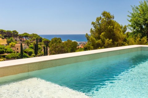 4 bedrooms house for sale in Arenys de Mar, Barcelona, Catalonia, Spain № 1341 - photo 22