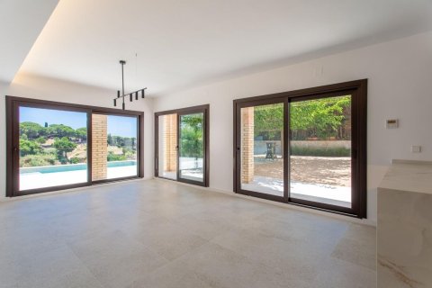 4 bedrooms house for sale in Arenys de Mar, Barcelona, Catalonia, Spain № 1341 - photo 17