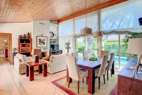 5 bedrooms house for sale in Sant Pol de Mar, Barcelona, Catalonia, Spain № 1340 - photo 10
