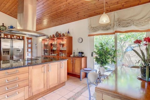 5 bedrooms house for sale in Sant Pol de Mar, Barcelona, Catalonia, Spain № 1340 - photo 16