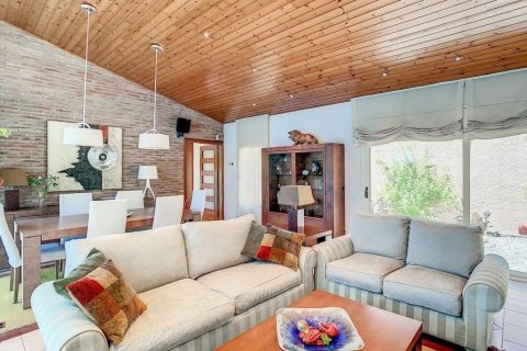 5 bedrooms house for sale in Sant Pol de Mar, Barcelona, Catalonia, Spain № 1340 - photo 12