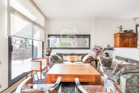 Купить дом в Эсплугес-де-Льобрегат, Испания с 4 спальни, 452м², № 5791 - фото 5