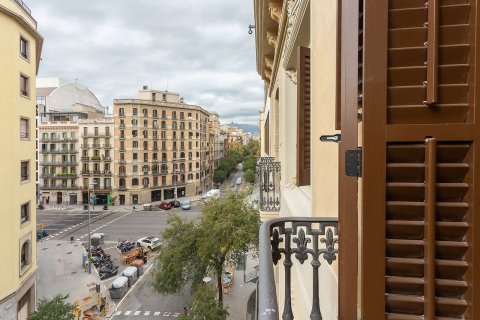 3 bedrooms apartment for sale in Barcelona, Catalonia, Spain № 1707 - photo 11