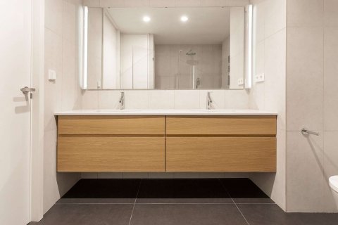 3 bedrooms apartment for sale in Barcelona, Catalonia, Spain № 1707 - photo 4