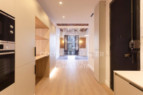 2 bedrooms apartment for sale in Barcelona, Catalonia, Spain № 5308 - photo 16