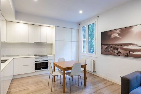 3 bedrooms apartment for sale in Barcelona, Catalonia, Spain № 8133