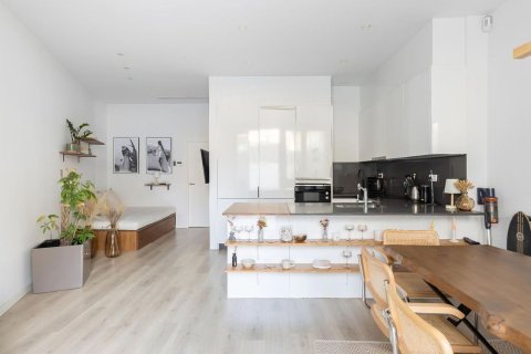1 bedroom apartment for sale in Barcelona, Catalonia, Spain № 8135 - photo 10