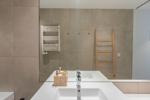1 bedroom apartment for sale in Barcelona, Catalonia, Spain № 8135 - photo 22