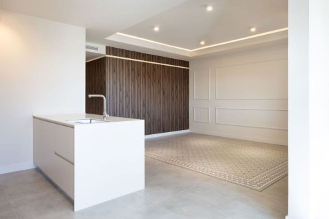 3 bedrooms apartment for sale in Barcelona, Catalonia, Spain № 8132 - photo 6