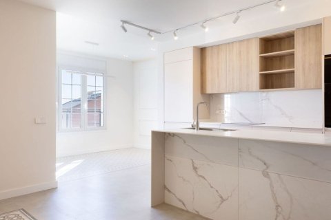3 bedrooms apartment for sale in Barcelona, Catalonia, Spain № 8132 - photo 16