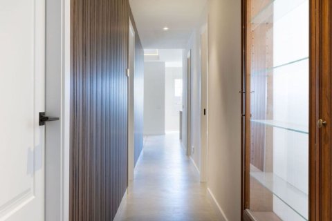 3 bedrooms apartment for sale in Barcelona, Catalonia, Spain № 8132 - photo 20