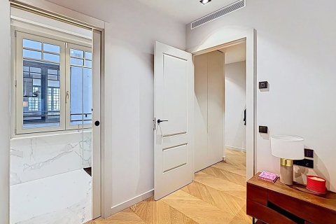 1 bedroom apartment for sale in Barcelona, Catalonia, Spain № 8136 - photo 13