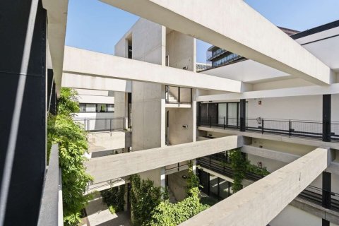 63 sq.m. apartment for sale in Barcelona, Catalonia, Spain № 8134 - photo 26