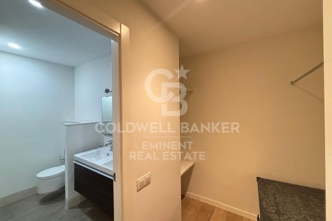 Apartamento de 3 dormitorios en venta en Barcelona, Cataluña, Spain № 7958 - foto 22
