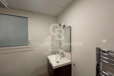 Apartamento de 3 dormitorios en venta en Barcelona, Cataluña, Spain № 7958 - foto 4