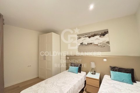 Apartamento de 3 dormitorios en venta en Barcelona, Cataluña, Spain № 7958 - foto 9