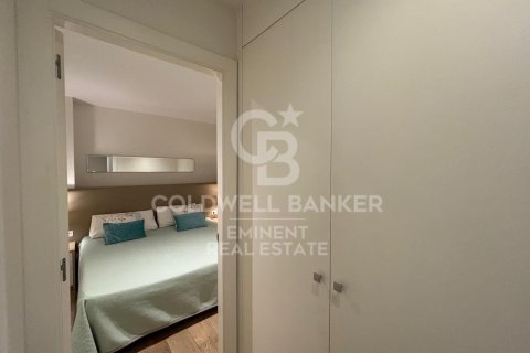 Apartamento de 3 dormitorios en venta en Barcelona, Cataluña, Spain № 7958 - foto 14