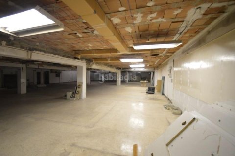 1656 sq.m. commercial property for sale in Barcelona, Catalonia, Spain № 2454 - photo 12