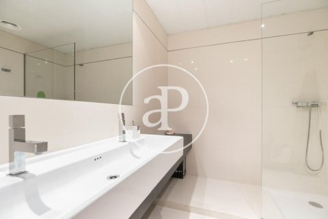 3 bedrooms penthouse for sale in Sant Marti, Barcelona, Catalonia, Spain № 2450 - photo 17