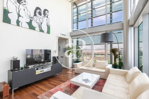 3 bedrooms penthouse for sale in Sant Marti, Barcelona, Catalonia, Spain № 2450 - photo 2
