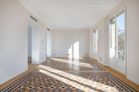 3 chambres apartment à vendre à Barcelona, Catalonia, Spain № 6234 - photo 3