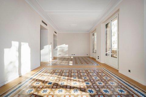 3 bedrooms apartment for sale in Barcelona, Catalonia, Spain № 6232
