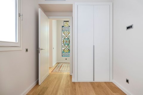 3 bedrooms apartment for sale in Barcelona, Catalonia, Spain № 6232 - photo 8