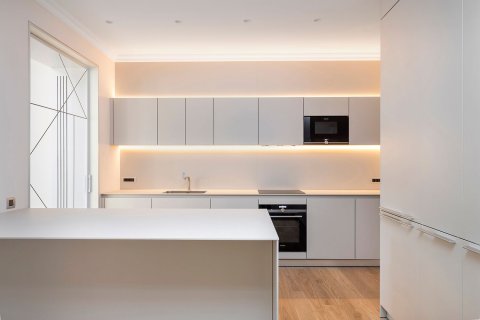 3 bedrooms apartment for sale in Barcelona, Catalonia, Spain № 6232 - photo 10