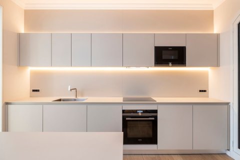 3 bedrooms apartment for sale in Barcelona, Catalonia, Spain № 6232 - photo 11