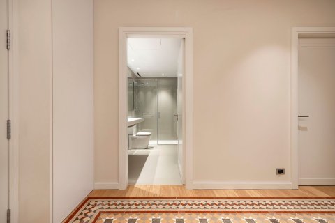 3 bedrooms apartment for sale in Barcelona, Catalonia, Spain № 6232 - photo 22