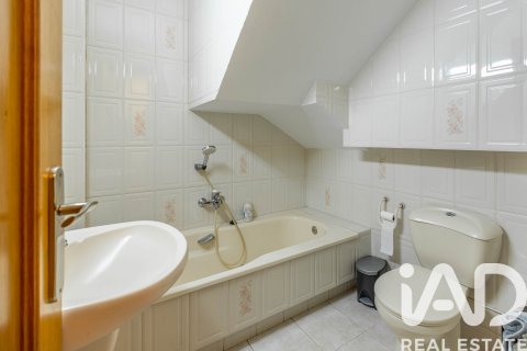4 bedrooms apartment for sale in Vilanova i la Geltru, Barcelona, Catalonia, Spain № 7353 - photo 6