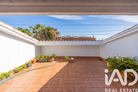 4 bedrooms apartment for sale in Vilanova i la Geltru, Barcelona, Catalonia, Spain № 7353