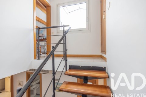 4 bedrooms apartment for sale in Vilanova i la Geltru, Barcelona, Catalonia, Spain № 7353 - photo 4