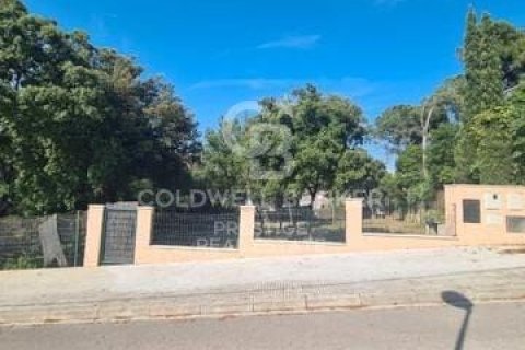 1000 sq.m. land plot for sale in Sant Cugat Del Valles, Barcelona, Catalonia, Spain № 5474 - photo 2